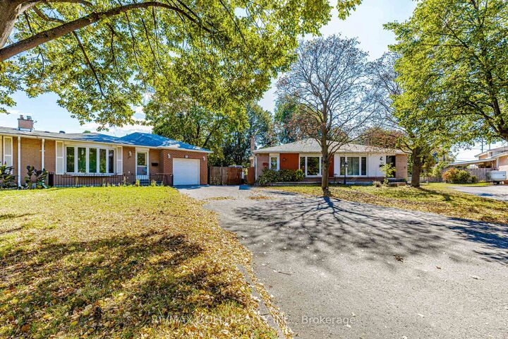 Property Photo:  23 Brookdale Crescent  ON L6T 1M8 