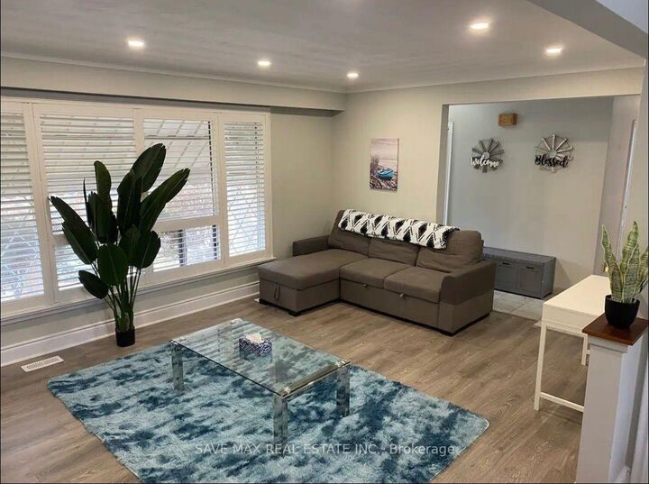Property Photo:  561 Weir Avenue  ON L6L 4X3 