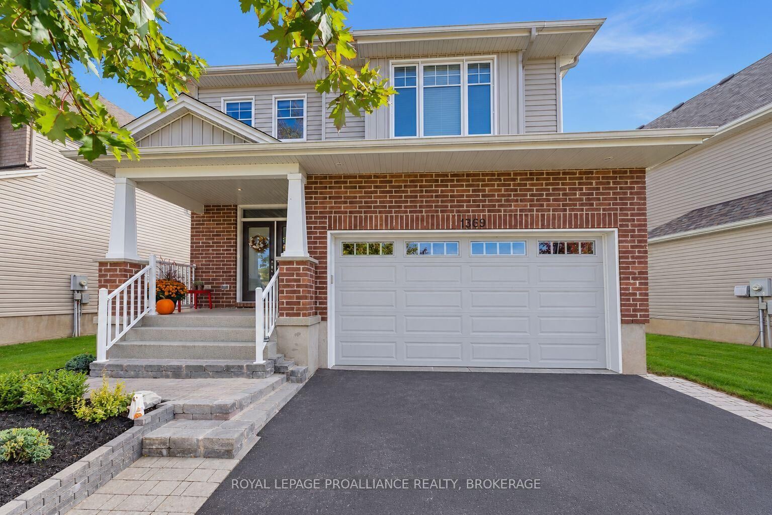 Property Photo:  1369 Waterside Way  ON K7K 0G2 