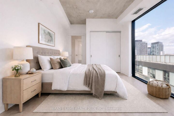 Property Photo:  284 King Street E 1302  ON M5A 1K4 