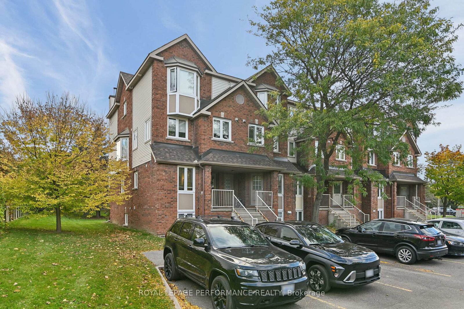 Property Photo:  266 Briston Private 6  ON K1G 5P9 