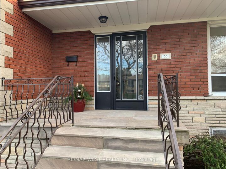 Property Photo:  35 Lilywood Road Main  ON M6B 1V6 