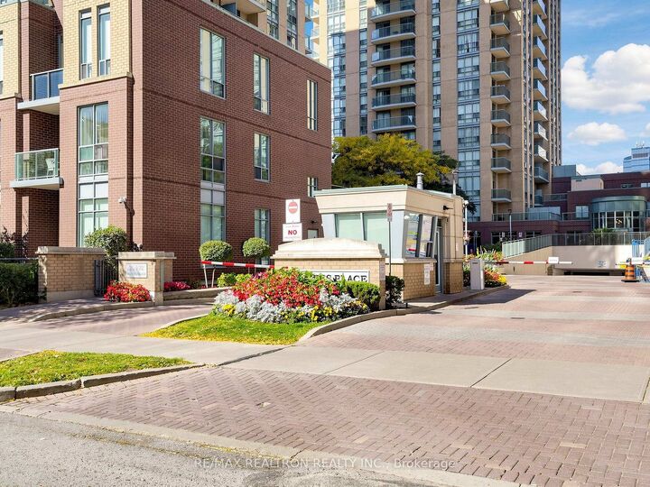 Property Photo:  20 Olive Avenue Lph03  ON M2N 4N5 