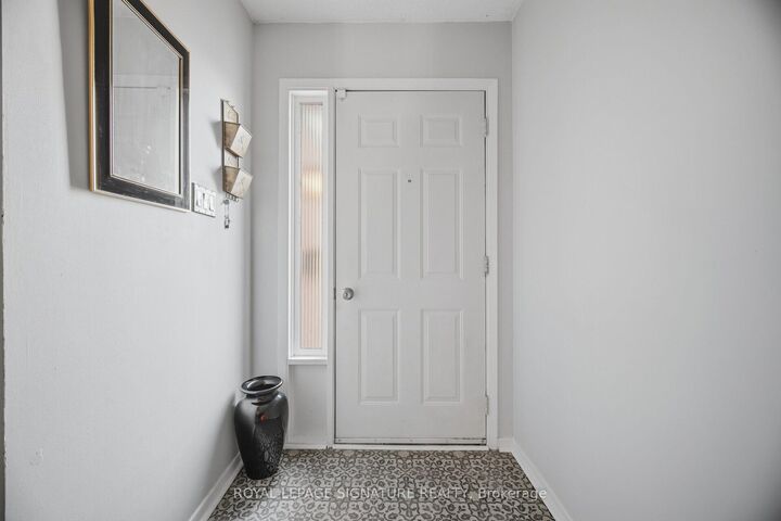 Property Photo:  3079 Fifth Line W 78  ON L5L 3T1 
