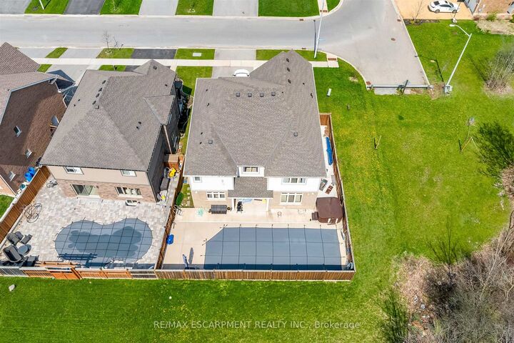 Property Photo:  1 Elderberry Road  ON L2V 0E7 