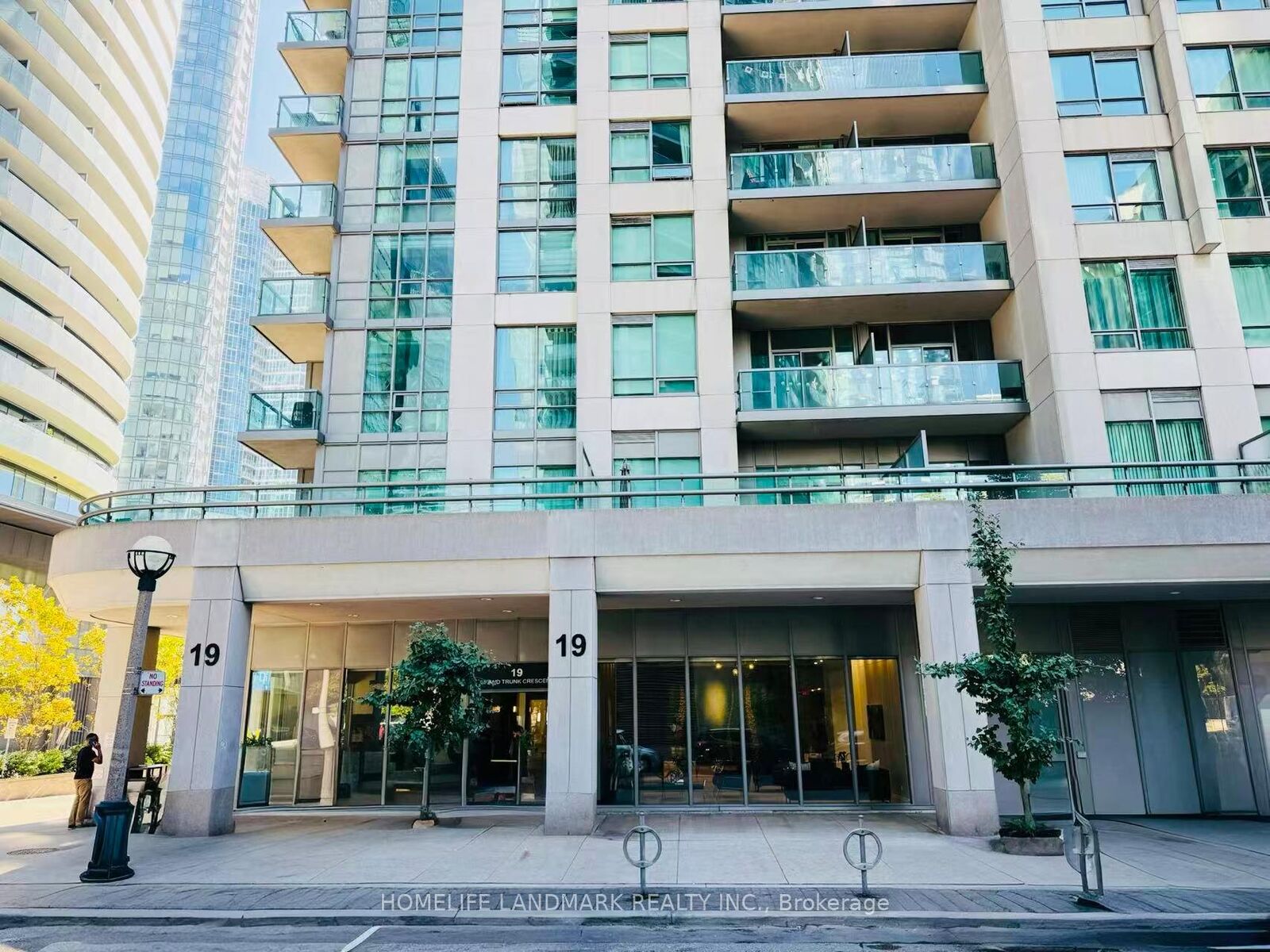 Property Photo:  19 Grand Trunk Crescent 2605  ON M5J 3A3 