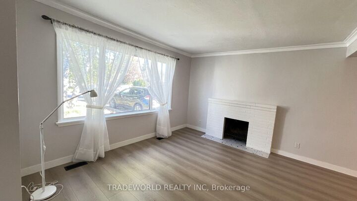 Property Photo:  6 Kerwood Crescent Main  ON M1T 2S2 