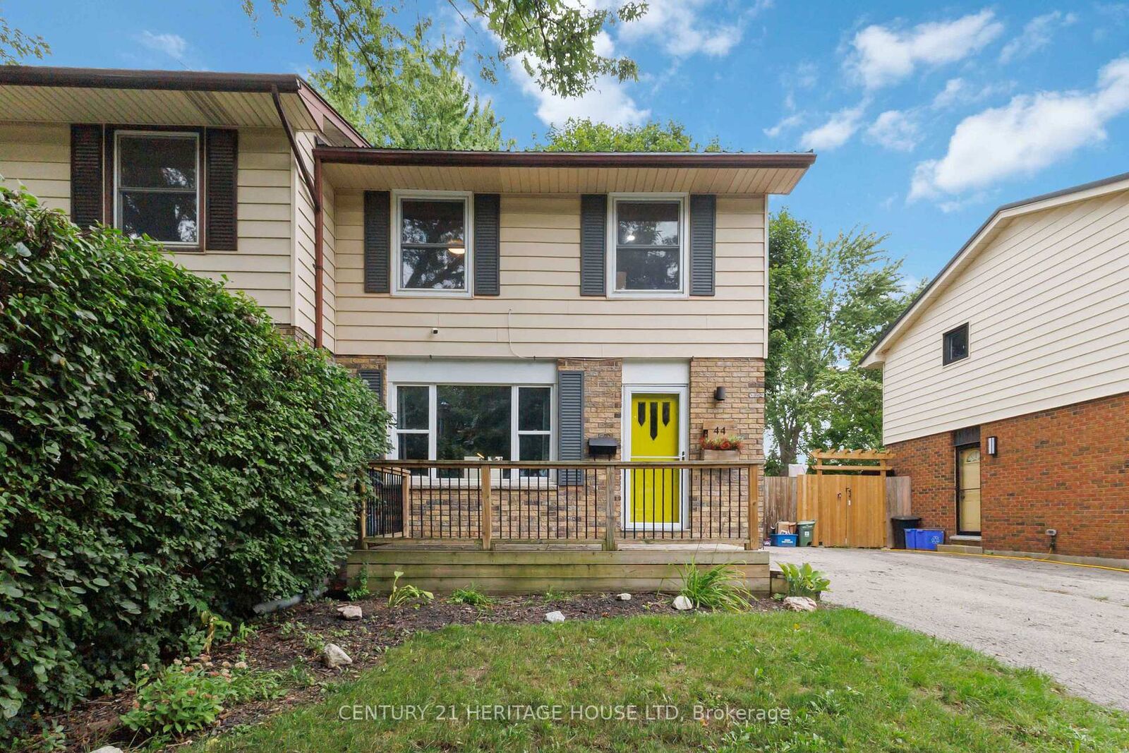 Property Photo:  44 Sasha Crescent  ON N6E 2M5 