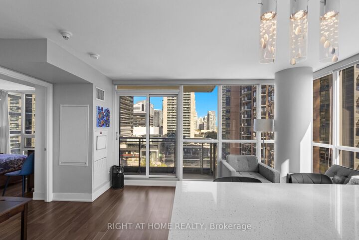 Property Photo:  23 Sheppard Avenue E 904  ON M2N 0C8 