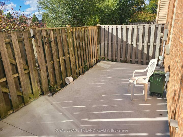 Property Photo:  308 Conway Drive 15  ON N6E 3N9 