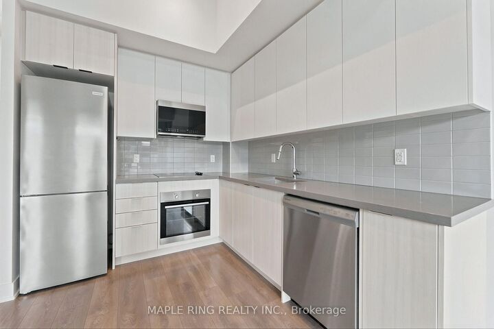 Property Photo:  2485 Taunton Road 450  ON L6H 3R8 