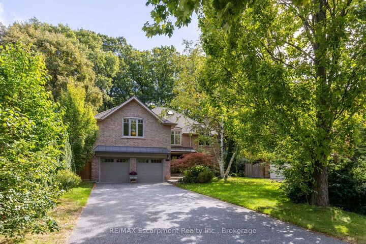 Property Photo:  1530 Chasehurst Drive  ON L5J 3A8 