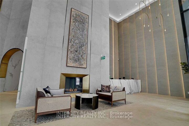 Property Photo: 1000 Portage Parkway 4602 ON L4K 0L1