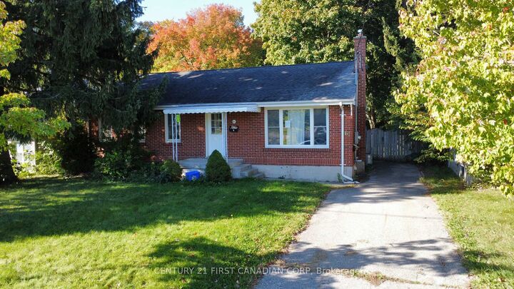 Property Photo:  61 Wistow Street  ON N5Y 1C9 