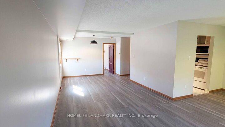 Property Photo:  4 Albert Street 106  ON N1R 3M4 