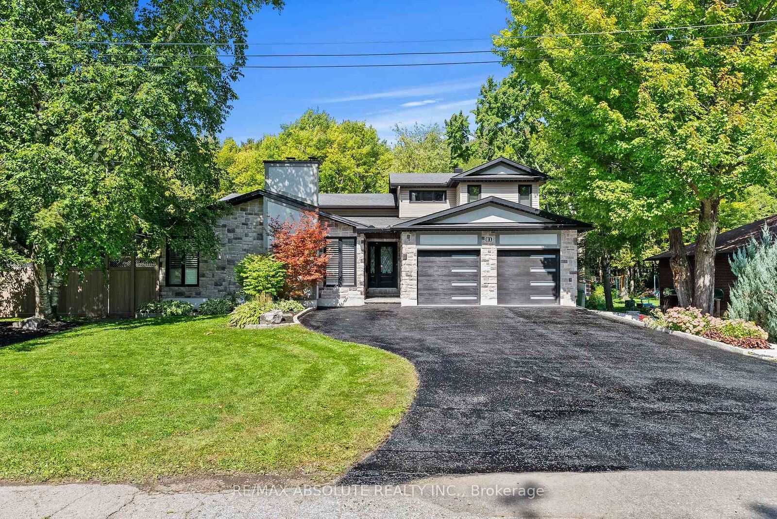 Property Photo:  21 Revol Road  ON K2G 0B8 