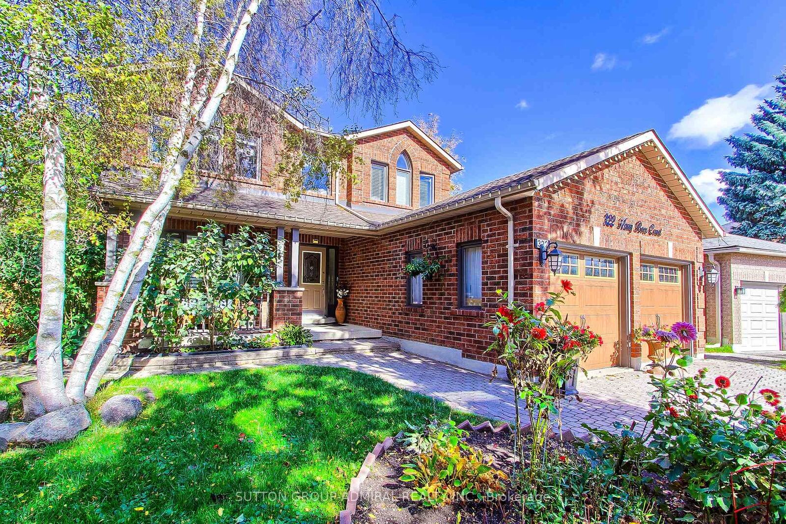 Property Photo: 322 Harry Beer Court ON L3Y 8M2
