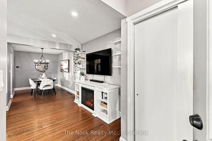 Property Photo:  293 Brighton Court  ON L1G 6H5 