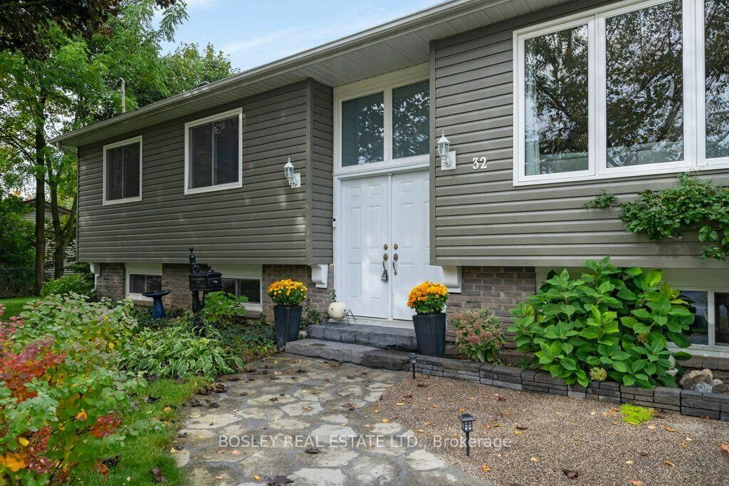 Property Photo:  32 Mill Street  ON N0B 1Z0 