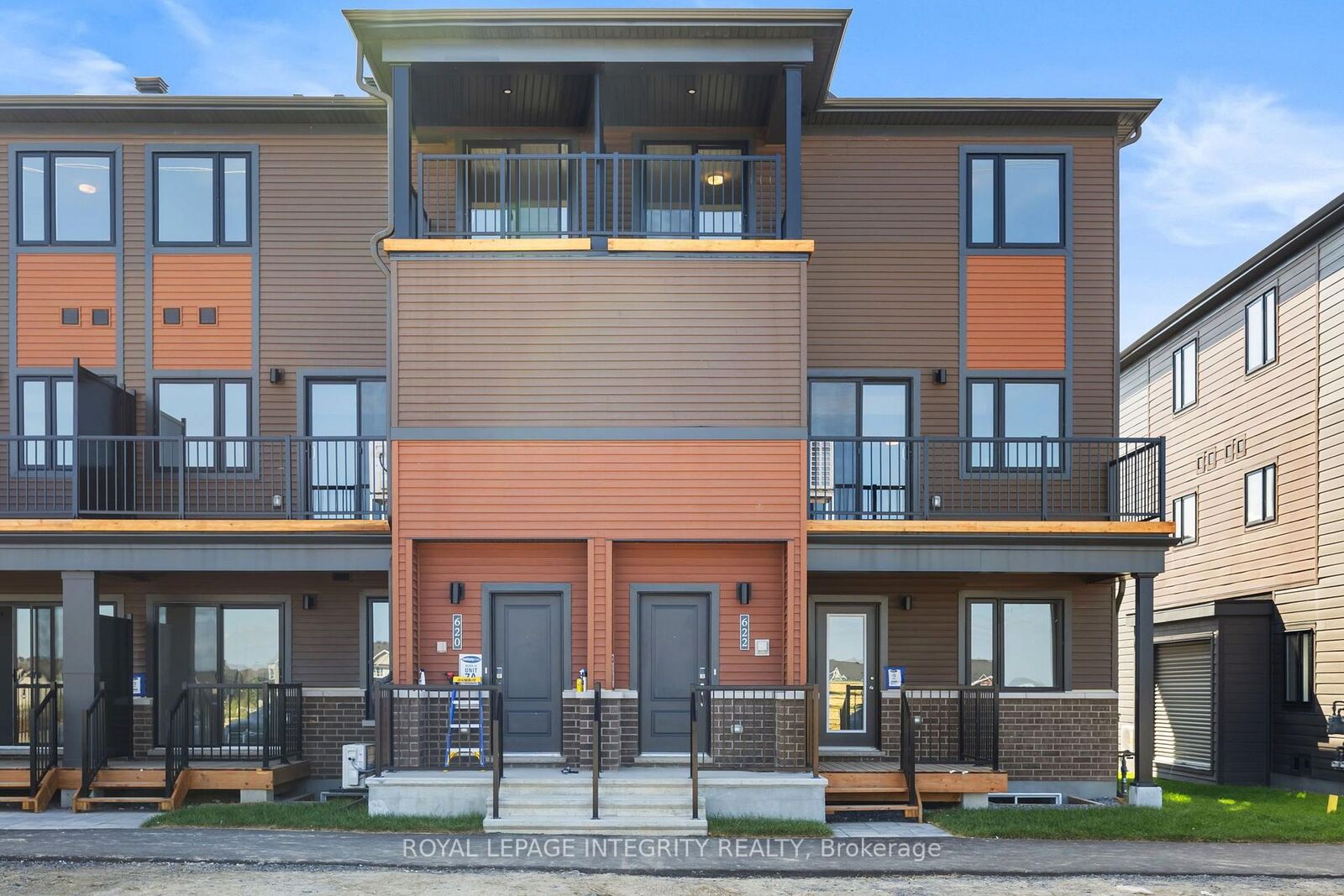 Property Photo:  622 Parnian Private  ON K2J 7K6 