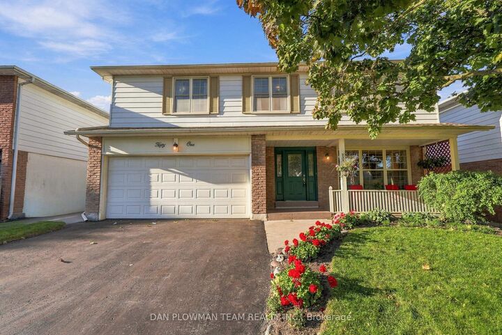 Property Photo:  51 Rosalynne Avenue  ON L1C 3X7 