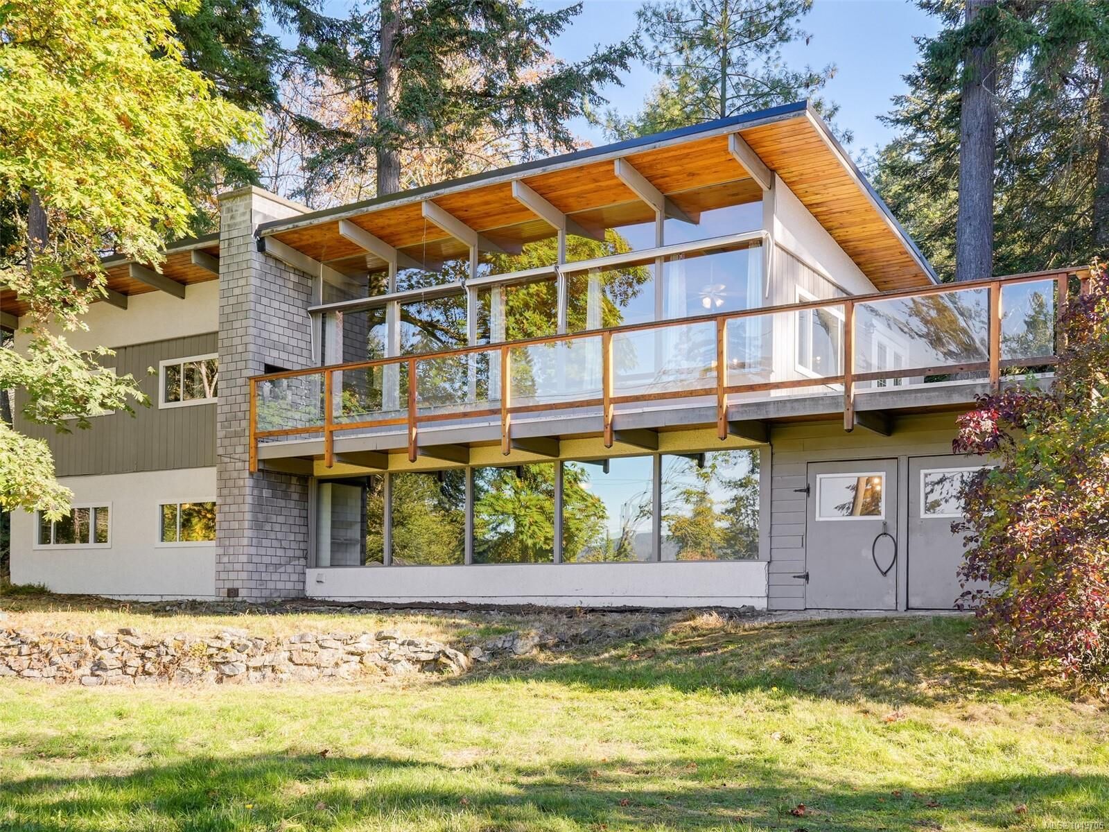 Property Photo:  1648 Grant Rd  BC V9L 5N7 
