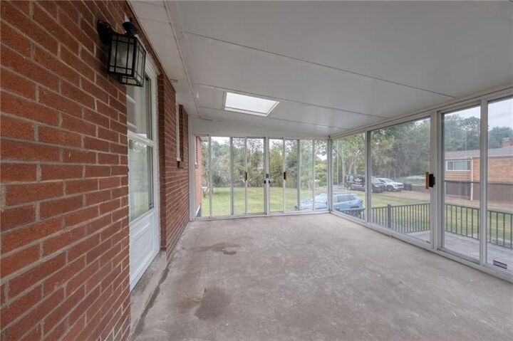 Property Photo: 719 Cumberland Rd PA 15237