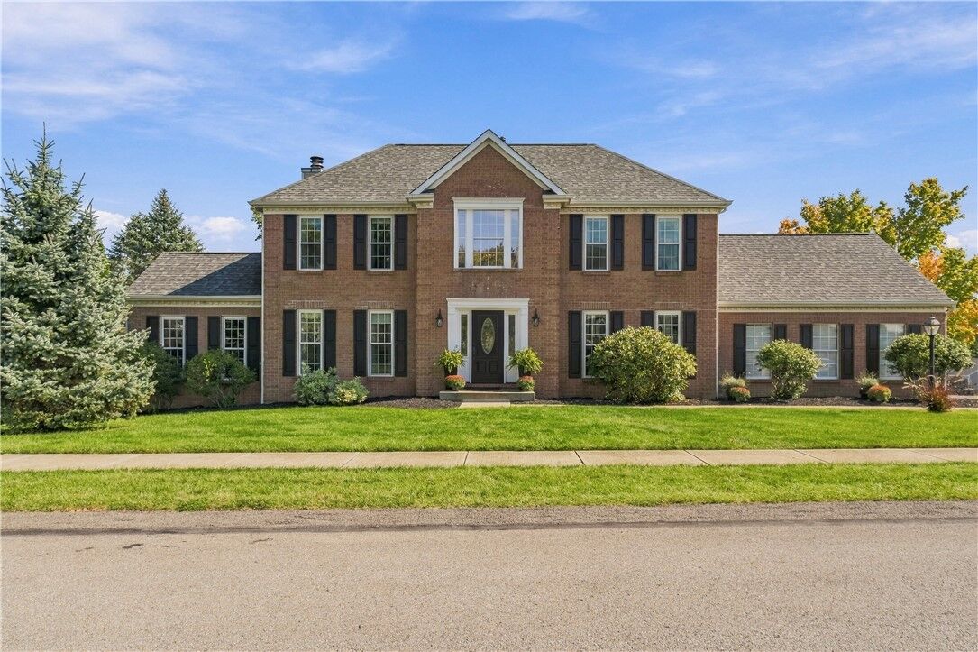 Property Photo:  3001 Linden Ct  PA 15108 