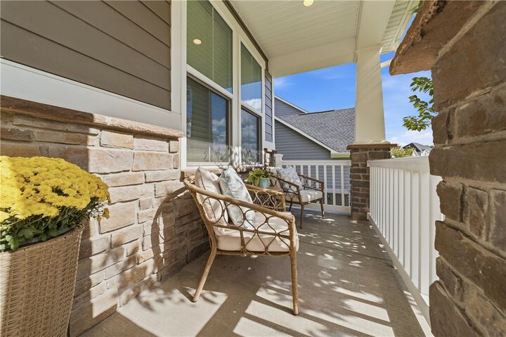 Property Photo: 325 Crest Ln PA 16046
