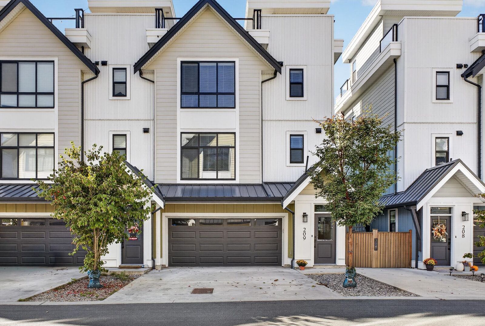 Property Photo:  46211 Promontory Road 209  BC V2R 6E4 