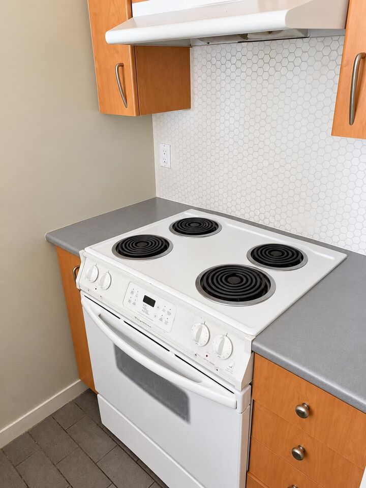 Property Photo:  1295 Richards Street 15xx  BC V6B 1B7 
