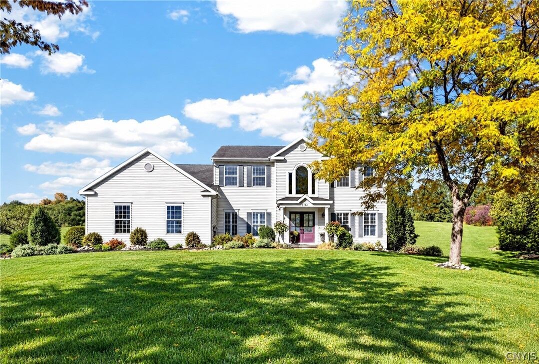 Property Photo:  5134 Yellow Wood Parkway  NY 13078 