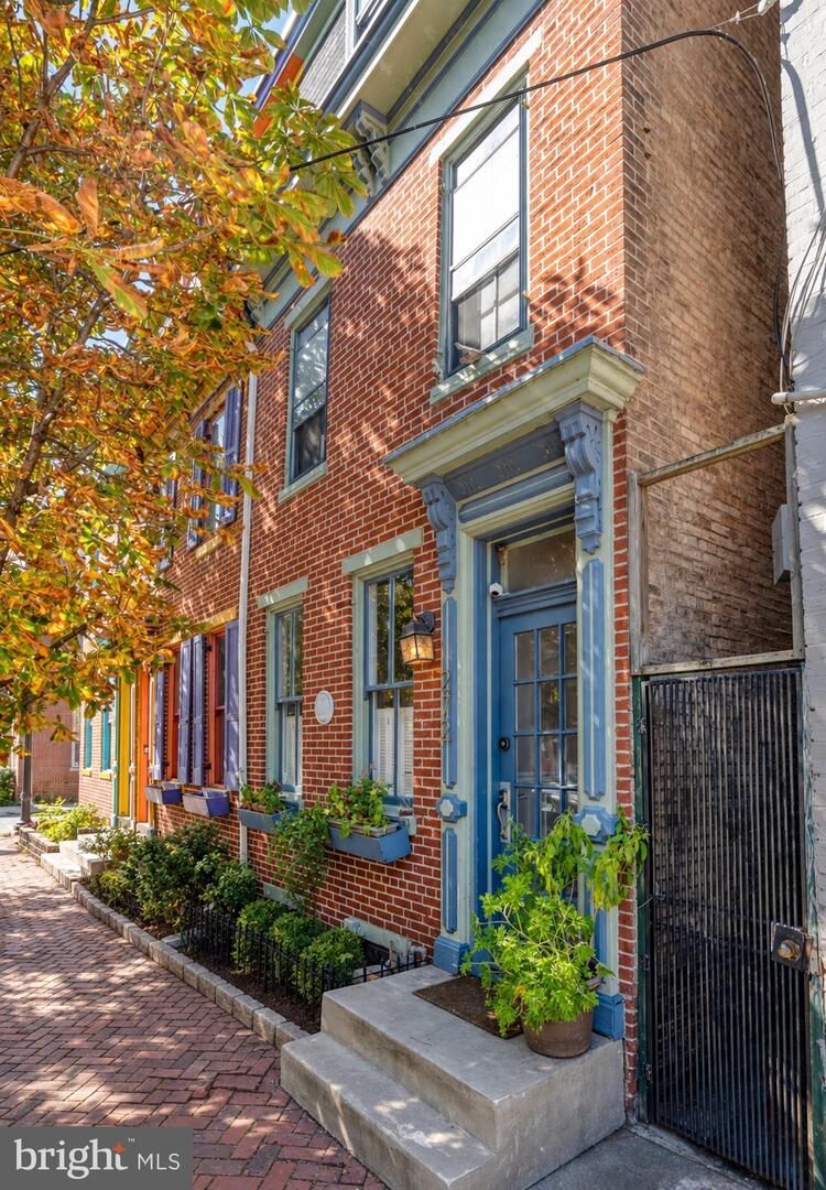 Property Photo: 272 Cumberland Street PA 17102