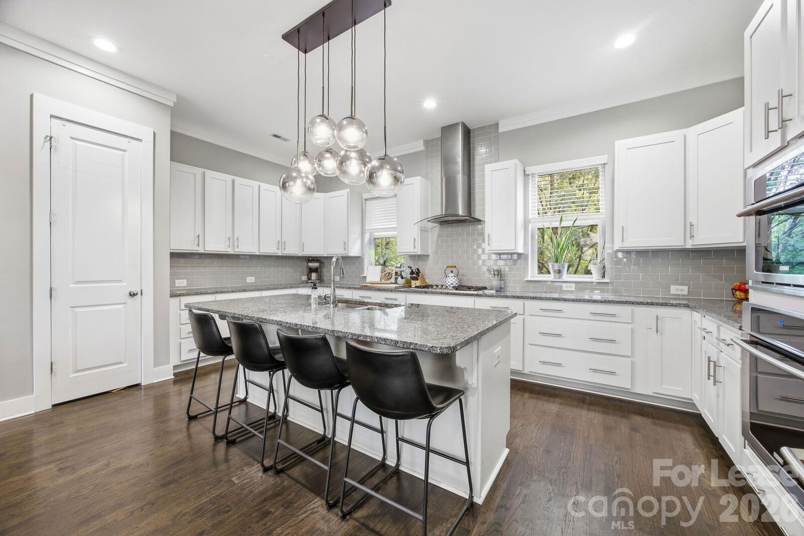 Property Photo: 863 Academy Street NC 28205
