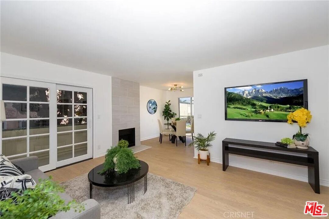 Property Photo:  4350 Berryman Ave, Unit 10  CA 90066 