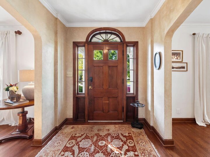 Property Photo:  1934 Collingswood Road  OH 43221 
