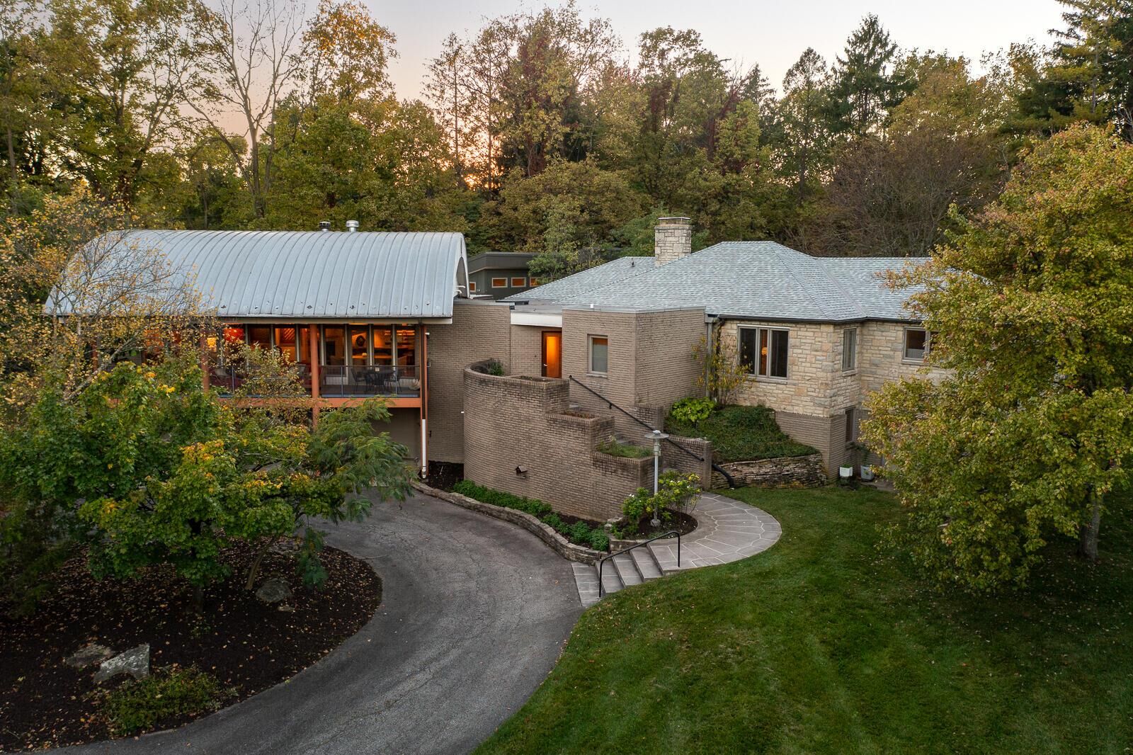Property Photo: 5415 Linworth Road OH 43235