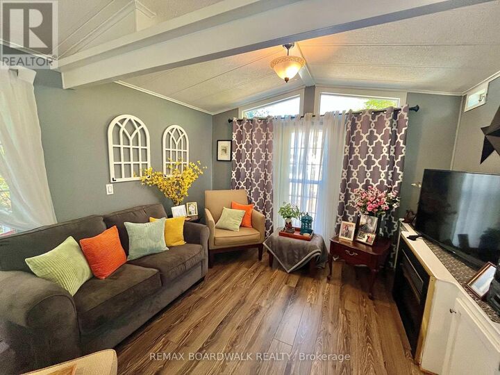 Property Photo:  1 Mireille Private  ON K0A 1B0 
