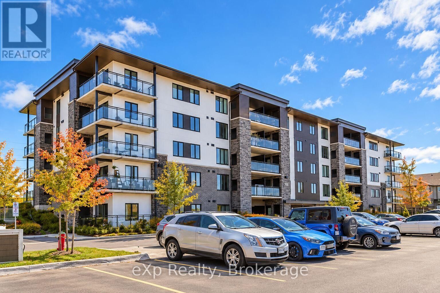 Property Photo:  104 Summit Ridge Drive 108  ON N1E 0R5 