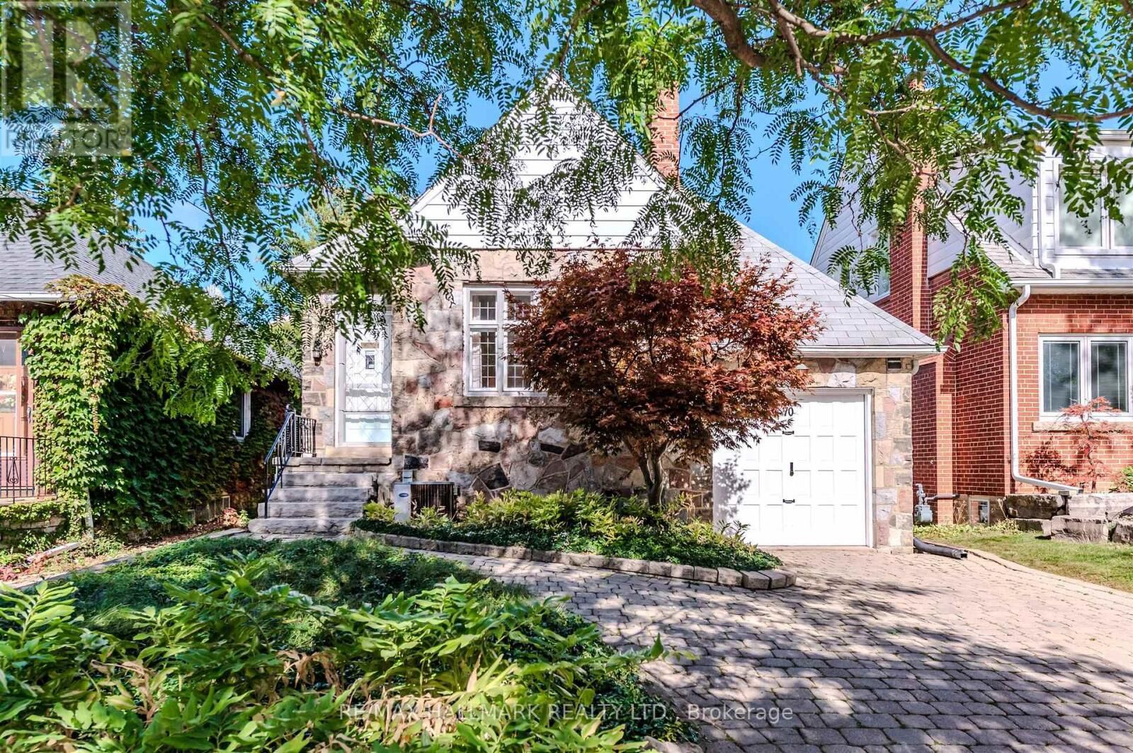 Property Photo:  70 Parkview Avenue  ON M2N 3Y2 