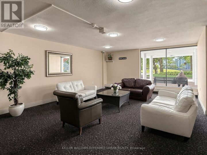 Property Photo: 10 Parkway Forest Drive 1111 ON M2J 1L3