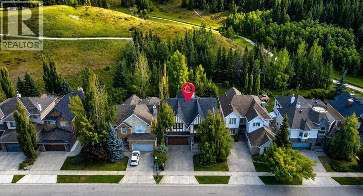 Property Photo:  83 Discovery Ridge Boulevard Southwest  AB T2H 4Y2 