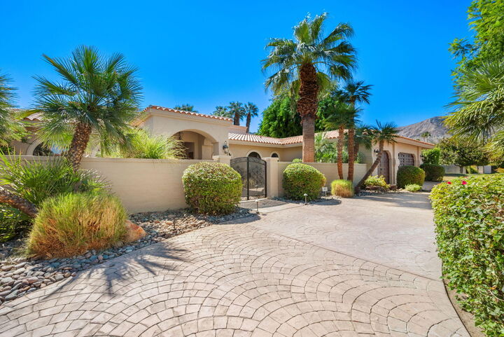 Property Photo: 71205 N Thunderbird Terrace CA 92270