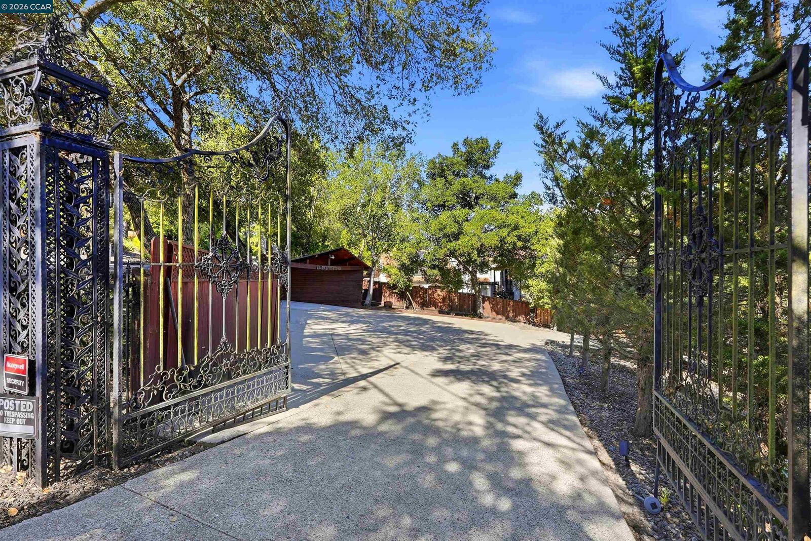 Property Photo:  168 Crestview Dr  CA 94563 