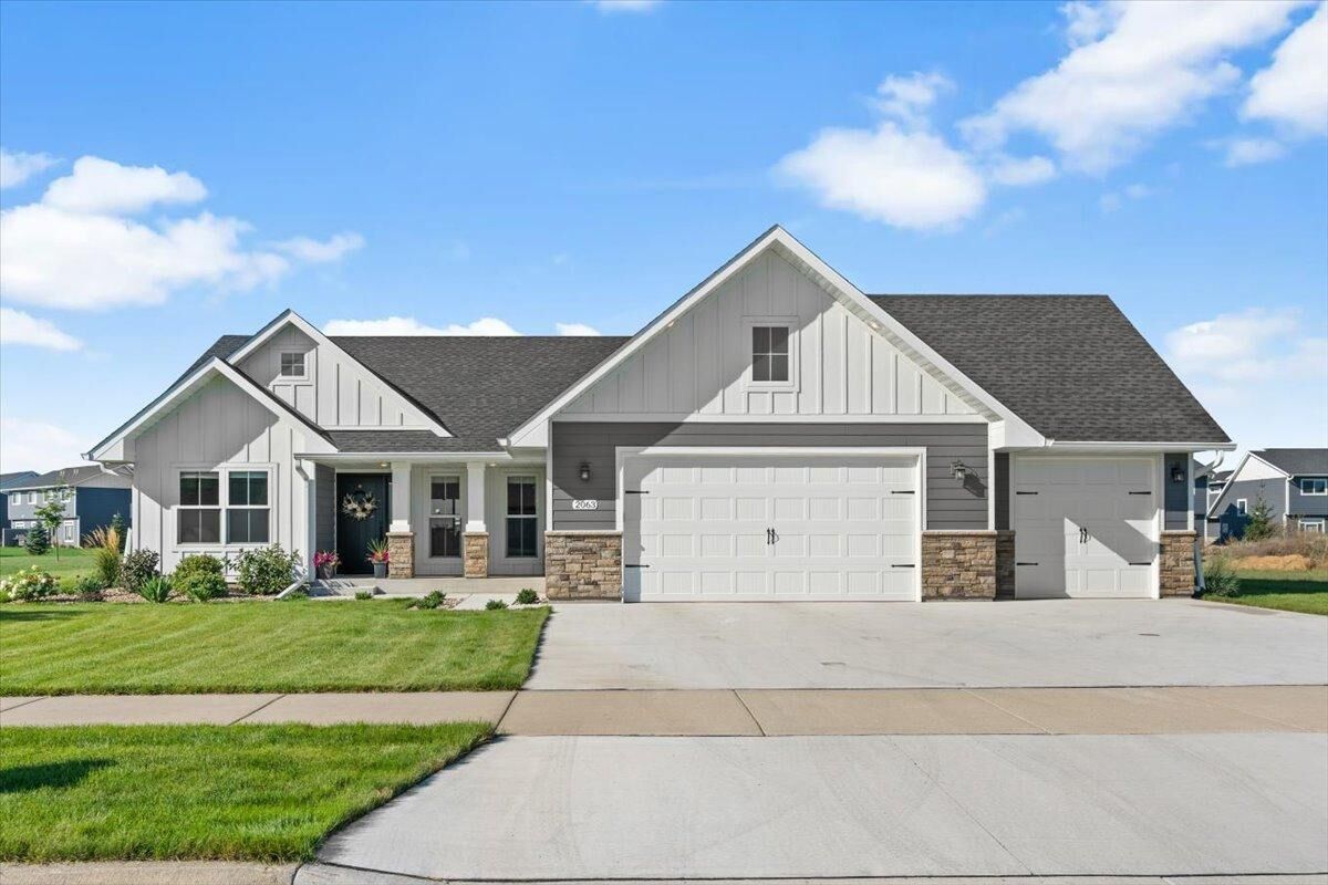 Property Photo:  2063 Sandstone Loop N  MN 56377 