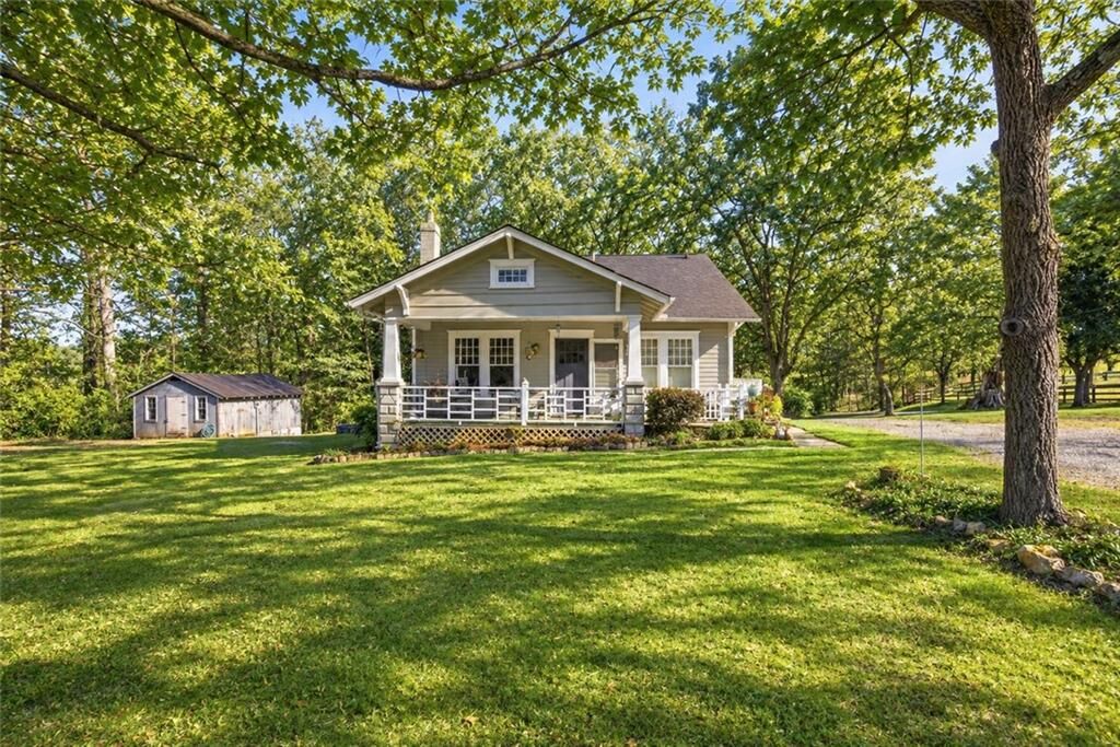 Property Photo:  233 Georgianna Street  GA 30143 