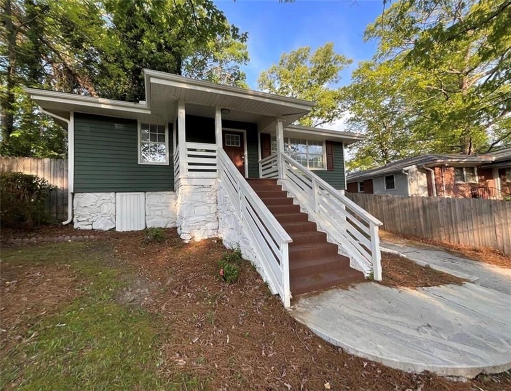Property Photo: 136 Victor Circle NW GA 30314