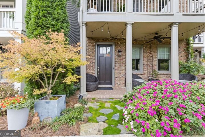 Property Photo: 118 Parkside West Court GA 30071