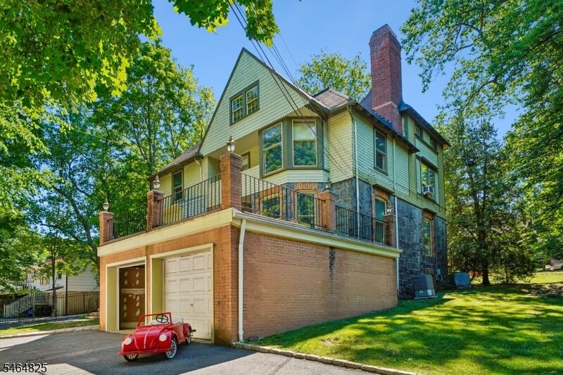 Property Photo:  279 Scotland Rd  NJ 07079 