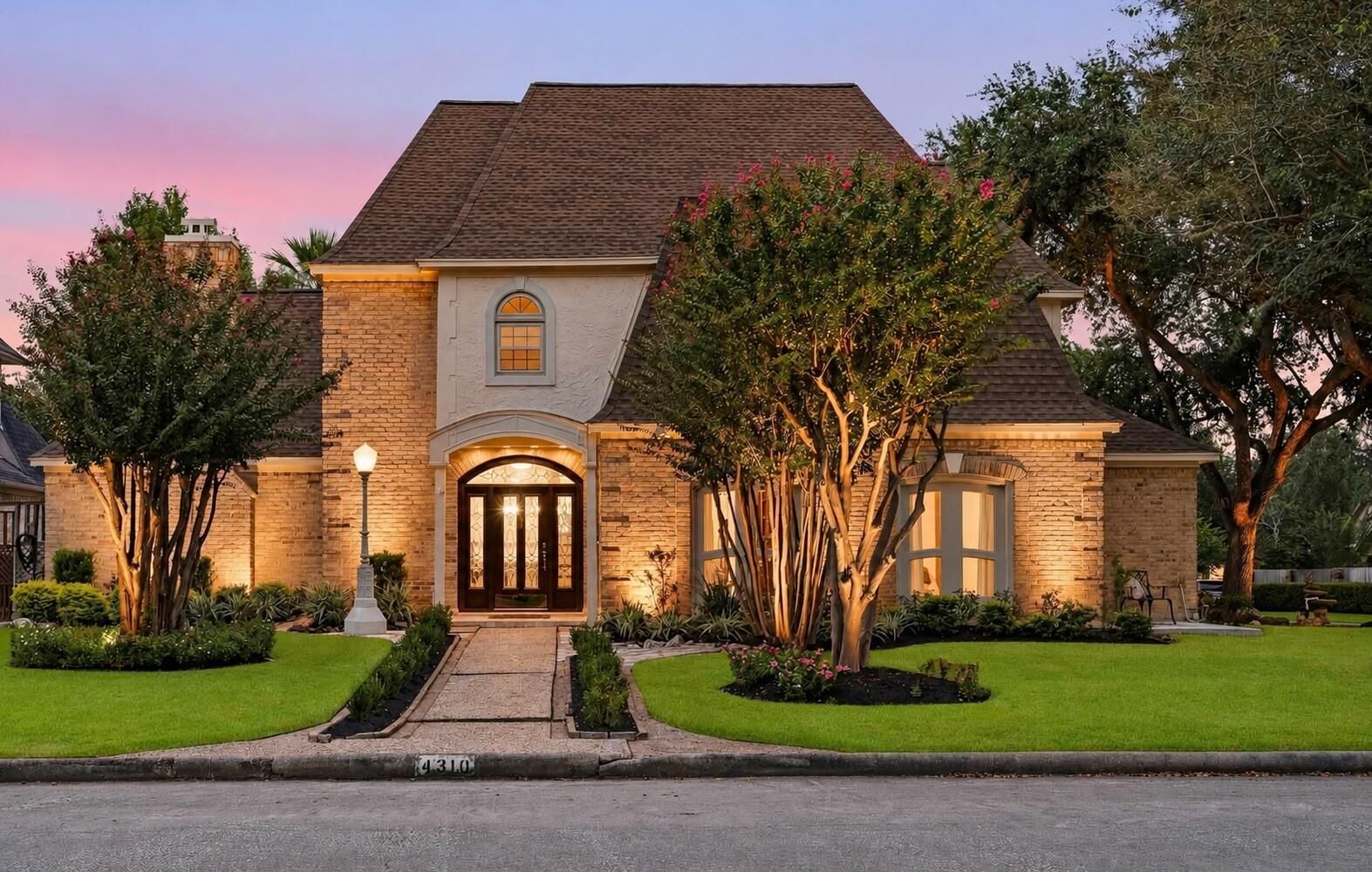 Property Photo: 4310 Masters Drive TX 77573